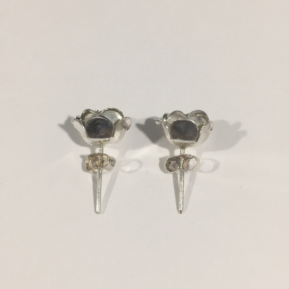 Sterling Silver Women's Rose 🌹 Shape Earrings - Picture 6 of 7